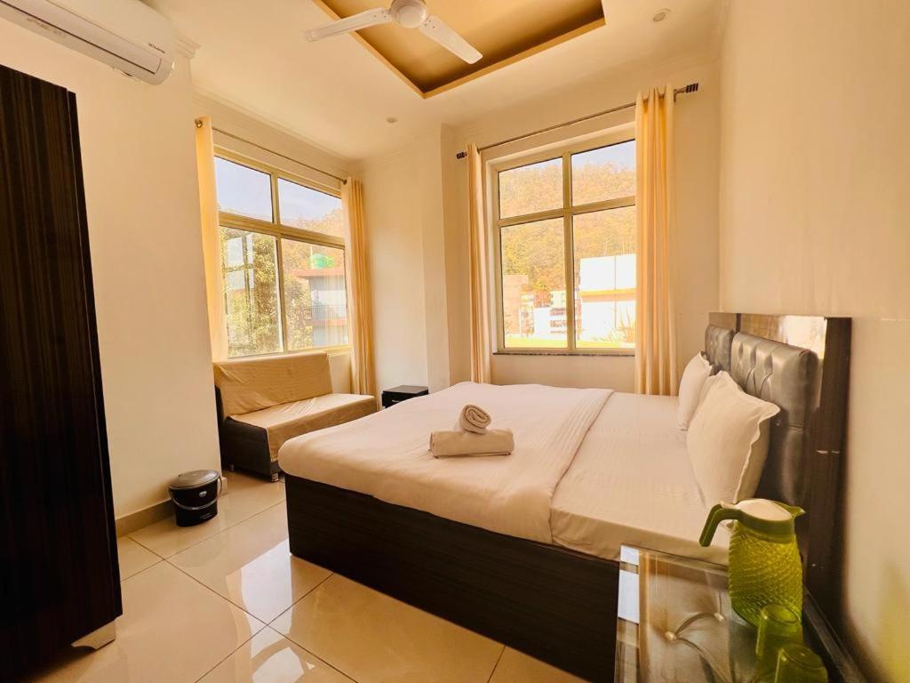 Hotel Paradise Palm Rishikesh Exterior photo